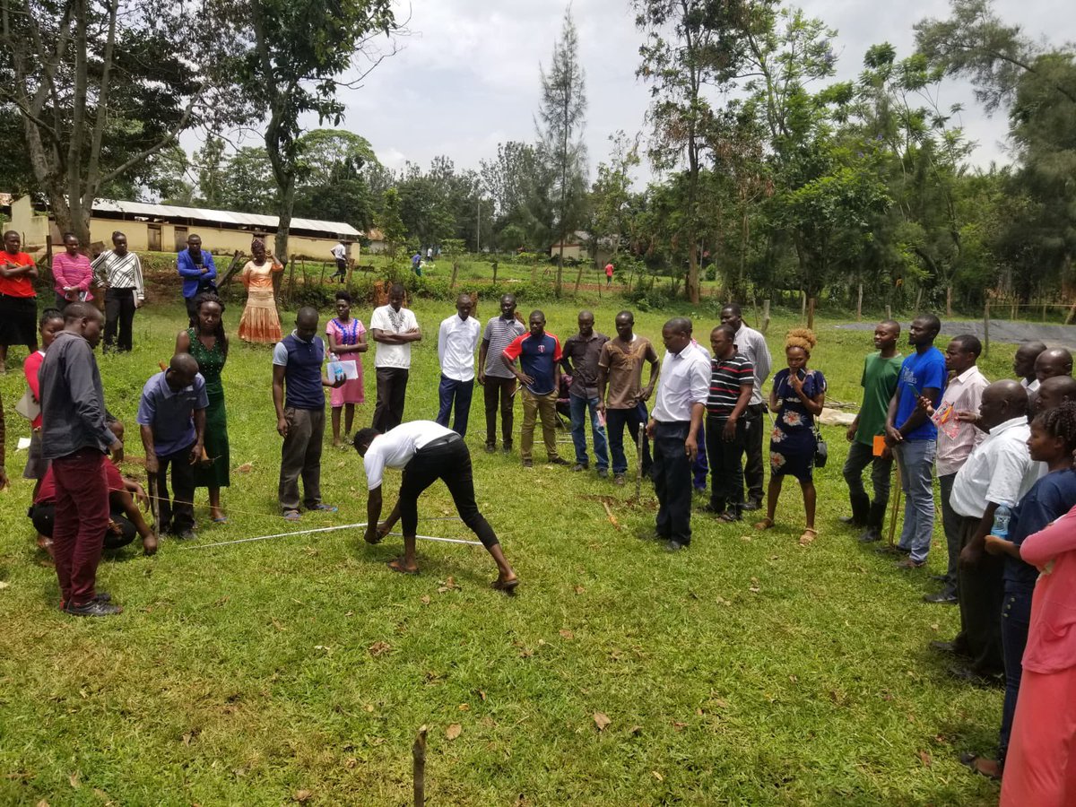 FAOKenya's tweet photo. .@FAOKenya through the #IntegratedCountryApproach youth project in collaboration with @County037 trains youth beneficiaries under the fish value chain in pond construction and rehabilitation at the Kakamega-Bukura ATC. https://t.co/JLsg4YeCGN