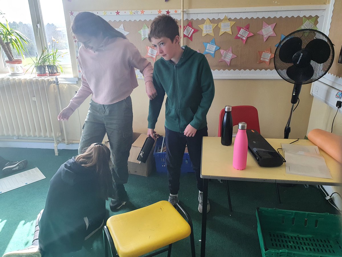 MissInnesBPS's tweet photo. Getting very creative with soundscapes today in p5/6. @BrunstanePS #creatity https://t.co/9hsEiJDmJ7