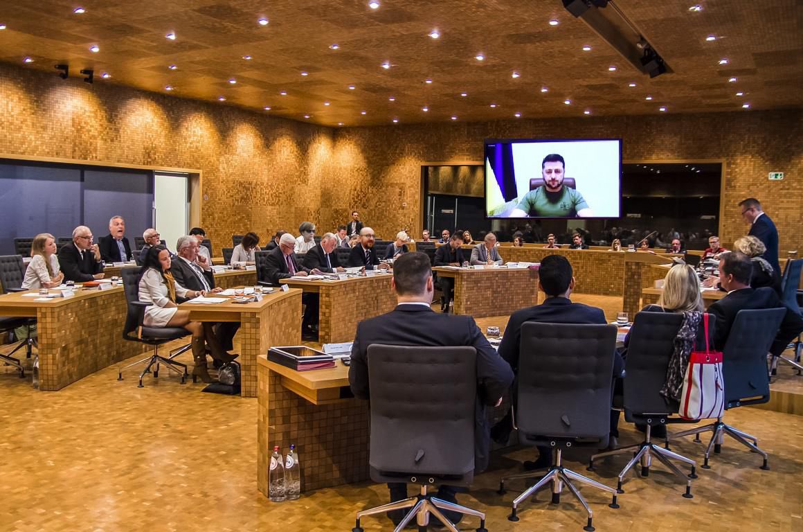 LeChouNews's tweet image. Zelenskyy Dials Into Belgium’s German-Speaking Community Parliament By Mistake