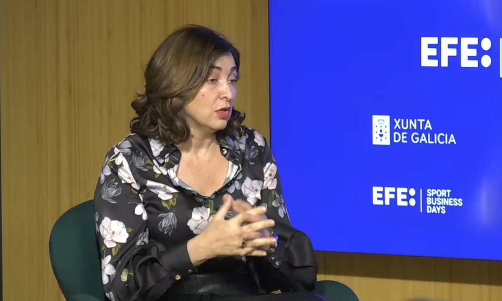 EfEsbd's tweet image. IV Foro #EFESportBusinessDays
🔵 "La industria del deporte en Galicia"

@carmen_lence, CEO Grupo Lence Leche Río, patrocinio a @CBBreogan, "es devolver y contribuir a la sociedad en la que estamos"

#EFEsbdGalicia  
 Síguelo en youtu.be/falU690kO7c