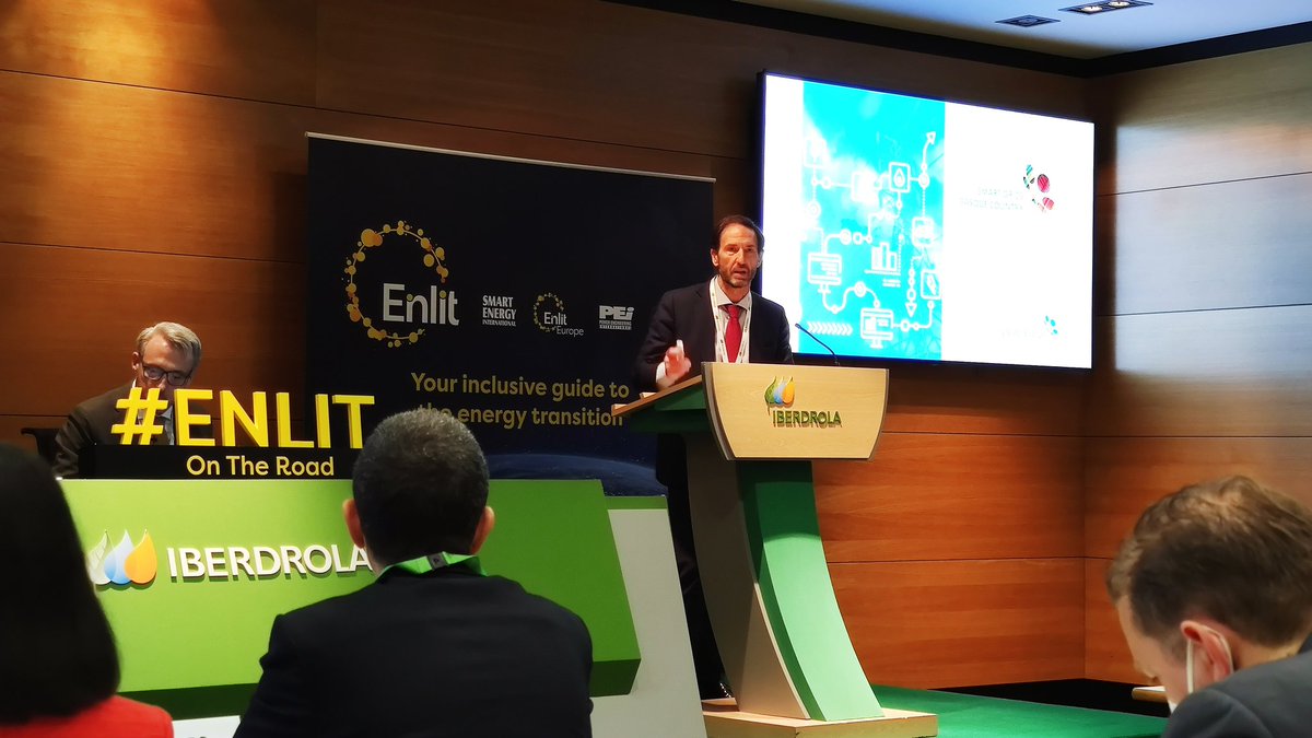 Cluster_Energia's tweet photo. #SmartGridsBasqueCountry, a successful track record of industrial, R&D collaboration and participation at the #EUW and #Enlit events in the last years. Keynote speech by JI Hormaeche (Basque Energy Cluster) at #EnlitOnTheRoad day 2 https://t.co/vgsXgxCabU