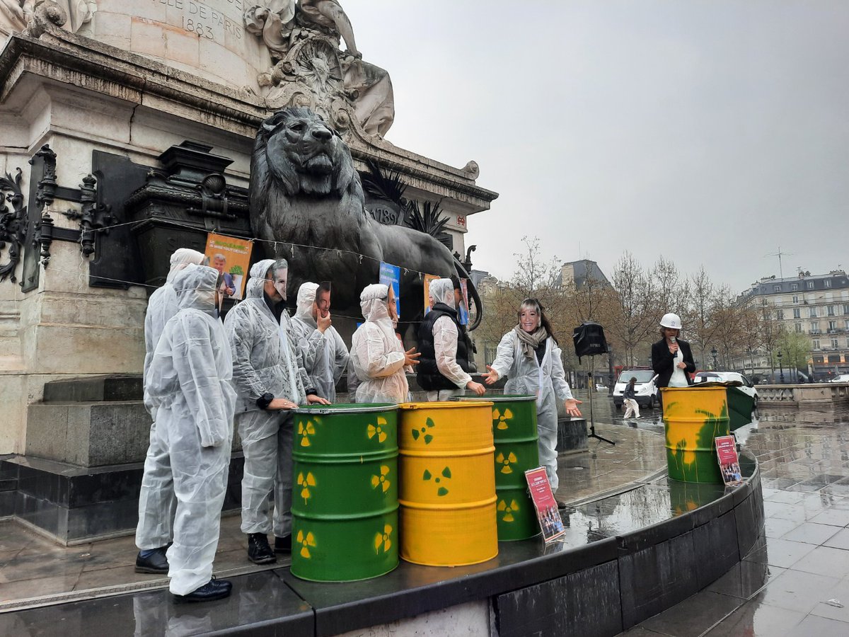 sdnfr's tweet photo. [🔴En direct] le prix du meilleur second rôle est décerné à @Anne_Hidalgo pour son jeu hésitant sur la sortie du #nucléaire  #NucléaireVert2022 #PromessesBidons https://t.co/cu35pUVZlA