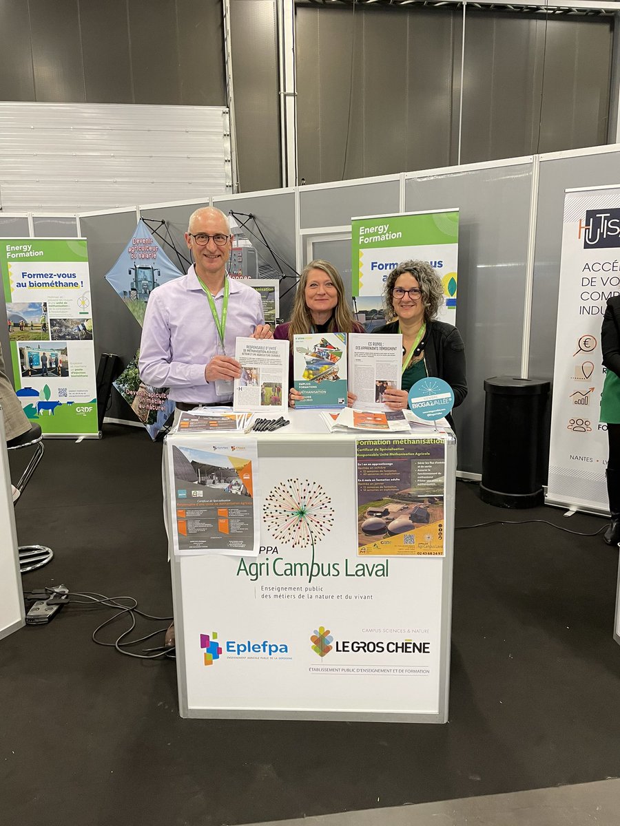 BiogazVallee's tweet photo. En direct de @bio360expo venez découvrir le nouveau Guide #Emploi #Formation #Méthanisation sur le stand @BiogazVallee C36 et rencontrer les membres de @BiogazVallee présents sur l’espace formation ! @CarineDL24 EPLEFPA du Périgord, EPL AGRO de la Meuse, Agri Campus Laval #biogaz https://t.co/7icputuKCy