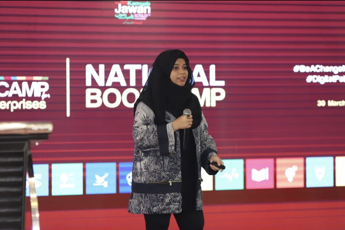 UNDP_Pakistan's tweet photo. Who will be the winner of our #NationalBootcamp?!
Our top 10 finalists are now working on their final pitches! They will be presenting their business models to a panel of industry experts. Stay tuned!
#DigitalPakistan
@jazzpk @solforgpk https://t.co/B020tj20LG