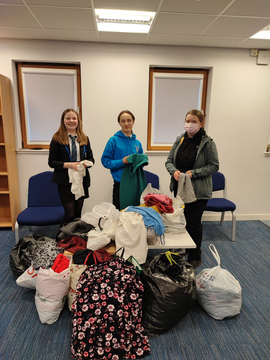 BMillerPKC's tweet photo. Our Eco group organising all the clothes for @CashForKidsTay wear, share, care campaign! Thank you to everyone who donated clothes ♻️ #reusereducerecycle @BlairgowrieHS https://t.co/UWznkcK6m8