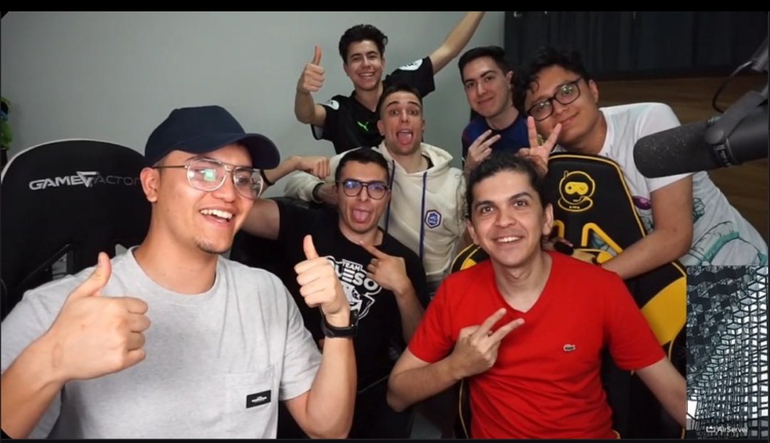 Piti7u7's tweet photo. @Anaban_Cr @Rockstar_YT @Pompeyo4CR @adrianpiedracr @SergioRamosCR @YoSoyRickYT @iAmJPey Los amo cracks🥰 un saludo https://t.co/hnLrkpEYrT