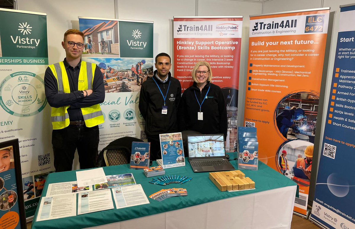 Train4All's tweet photo. 🎉 We’re all set up &amp; ready to go for the @NAS_event at @SandyParkExeter! Come on over &amp; say hello so we can share all our amazing opportunities for Apprentices - we can’t wait to meet you all! 🤩

#NASSouthWest #NAS2022 #apprenticeship #earnwhileyoulearn #southwest #exeter https://t.co/aanLR0hJdD