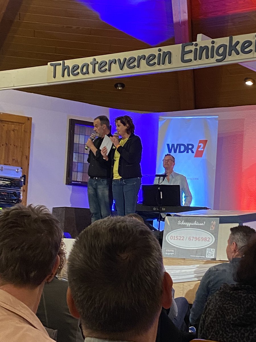 Dietmar Brockes MdL (@brockes) on Twitter photo Herrlich frische Unterhaltung gestern Abend bei Steffi‘s #Kneipenquiz in #Bracht. Es hat richtig Spaß gemacht! Schön, dass dies wieder möglich ist. Danke <a href="/NeuSteffi/">Steffi Neu</a> <a href="/SteinbergRene/">Rene Steinberg</a> und dem Gast <a href="/ianderbruegge8/">Ingo Anderbrügge</a>! @WDR2 Herrlich frische Unterhaltung gestern Abend bei Steffi‘s #Kneipenquiz in #Bracht. Es hat richtig Spaß gemacht! Schön, dass dies wieder möglich ist. Danke <a href="/NeuSteffi/">Steffi Neu</a> <a href="/SteinbergRene/">Rene Steinberg</a> und dem Gast <a href="/ianderbruegge8/">Ingo Anderbrügge</a>! @WDR2