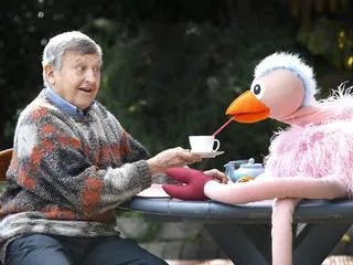 #RIP Ernie Carroll and Oswald Q Ostrich

😢💔

#RIPOssieOstrich