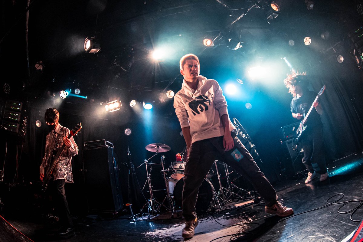 schoolsout_jp's tweet photo. SCHOOL'S OUT 2021 EXHIBITION LIVEのかっこいい写真がたくさん届いたのだ、改めて1バンドずつ写真で振り返っていきましょうかね！！

1バンド目
メタルしたい。(@METARUSITAI)

photo by @masaty_x 

#スクールズアウト https://t.co/XLTaKulnnZ