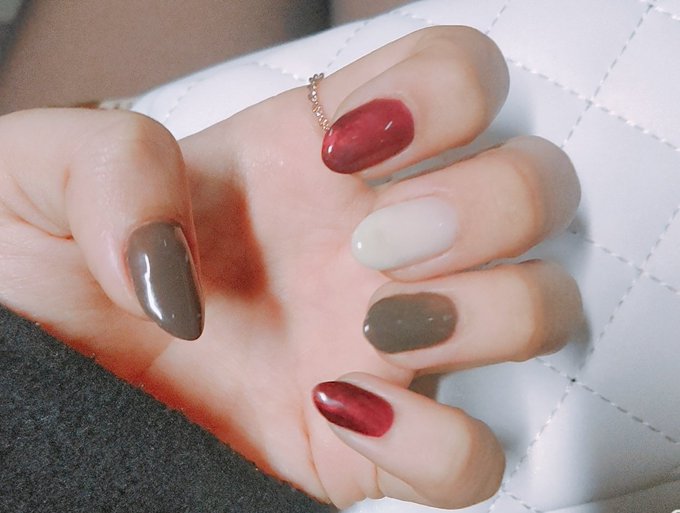 無職なのにネイルしちゃった 