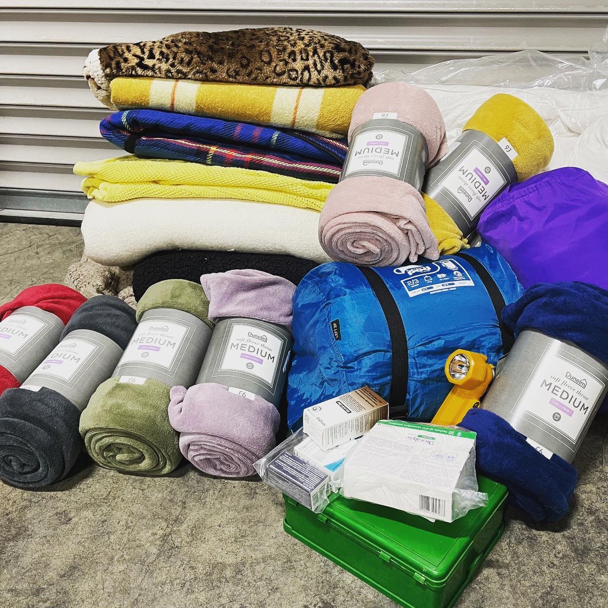 Our recent drop off to #supportukraine and those fleeing conflict. Thanks to @natcofeacademy for making sure our donations arrive safely. 
#ukraine #donationsneeded #helpukraine #support #lovenotwar #sleep1000