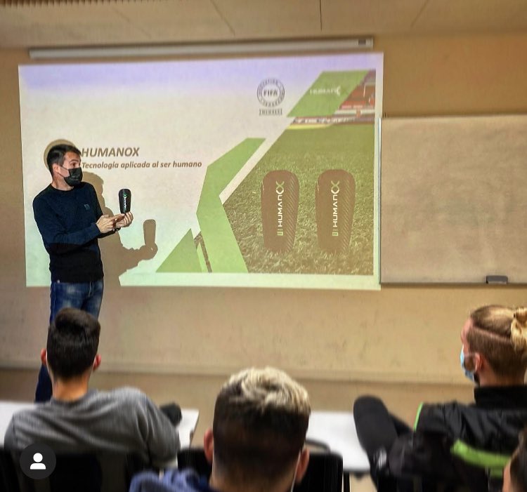 👏🏻👏🏻👏🏻 Gracias a <a href="/ivan__contreras/">Ivan Contreras</a> , CEO de <a href="/HumanoxSoccer/">HUMANOX</a> por compartir su experiencia como emprendedor con alumnado de la asignatura 'Emprendimiento' del Grado en Ciencias de la Actividad Física y Deporte del <a href="/inefcat/">Inefc</a> 

#inefc #barcelona #humanox #emprenedoria #inefos #startups