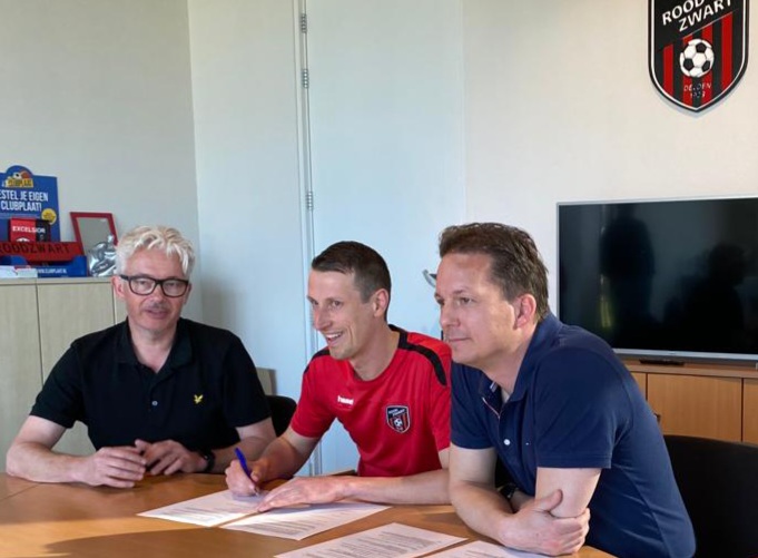 VVRoodZwart's tweet photo. Trainers voor seizoen 2022-2023 vastgelegd!
https://t.co/eqLYgcnejv https://t.co/LQOhYoScqv
