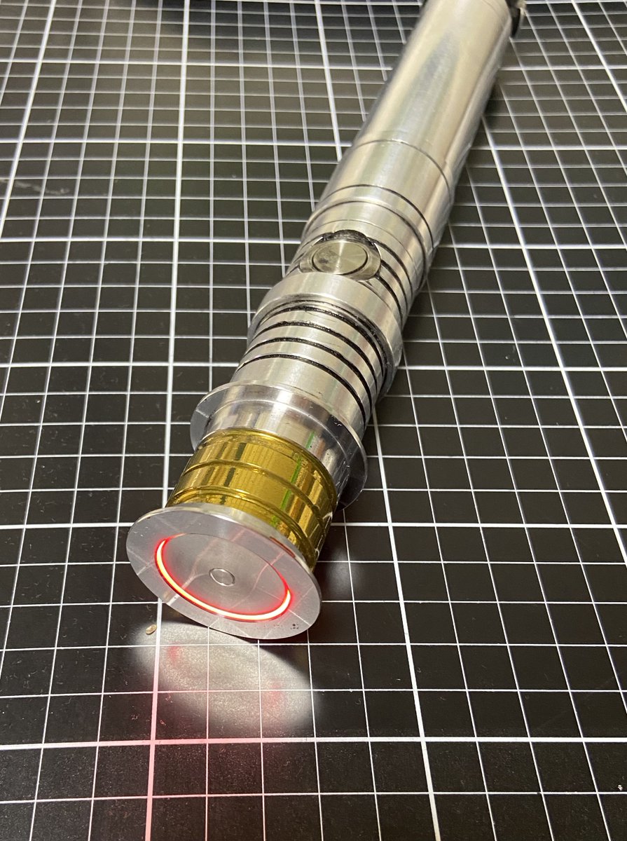 Ezo825796661's tweet photo. #ライトセーバー
#VadersVault
R-VEN スタンダード
※自着色
Cristal Shard
TriCree LED Red単色
ブレード、バッテリー、レンチ、充電器、ブレードキャップ
¥42,000+着払い+振込手数料
欲しい方はDMで https://t.co/2q5ptgupTp