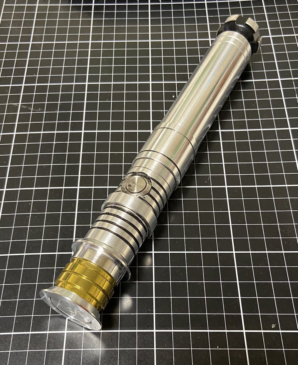 Ezo825796661's tweet photo. #ライトセーバー
#VadersVault
R-VEN スタンダード
※自着色
Cristal Shard
TriCree LED Red単色
ブレード、バッテリー、レンチ、充電器、ブレードキャップ
¥42,000+着払い+振込手数料
欲しい方はDMで https://t.co/2q5ptgupTp
