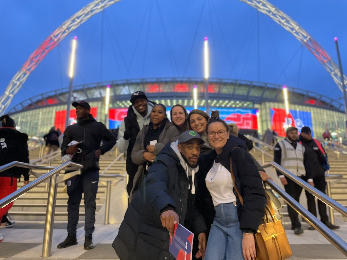 paxtonacademy's tweet photo. Last night, thanks to @croydon_king members of Team Paxton and @S0ULLTD, went to @wembleystadium to cheer on Team England ๐ด๓ ง๓ ข๓ ฅ๓ ฎ๓ ง๓ ฟ vs Ivory Coast ๐จ๐ฎ . Come on @England #ThreeLions #Threegoals #Dreams_Come_True https://t.co/T6qX2iQ3Mo