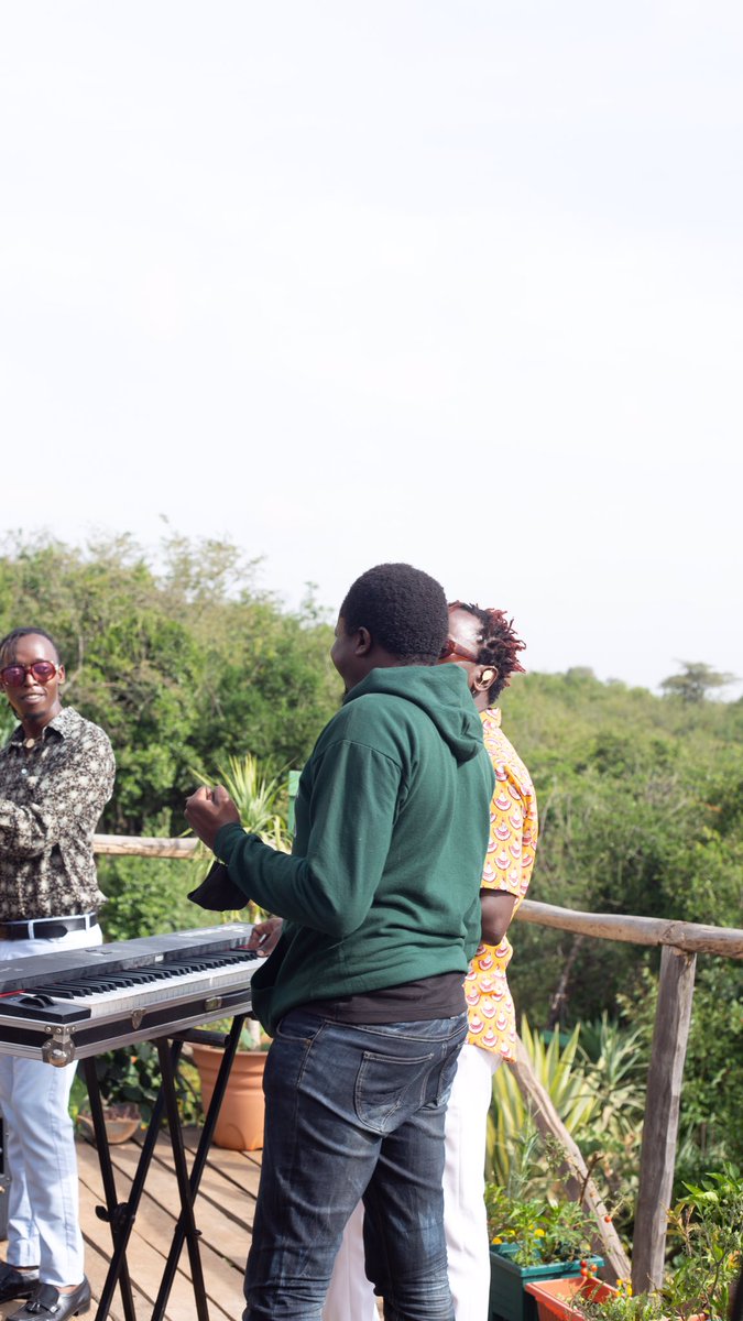 RainRecordsKE's tweet photo. Huge shoutout to everyone who was involved in the great music video #ReggaeNice
Images by @Sherr_16
Styling by @bryan_emry
#CafeLunaFilms https://t.co/hsqTznL3xN