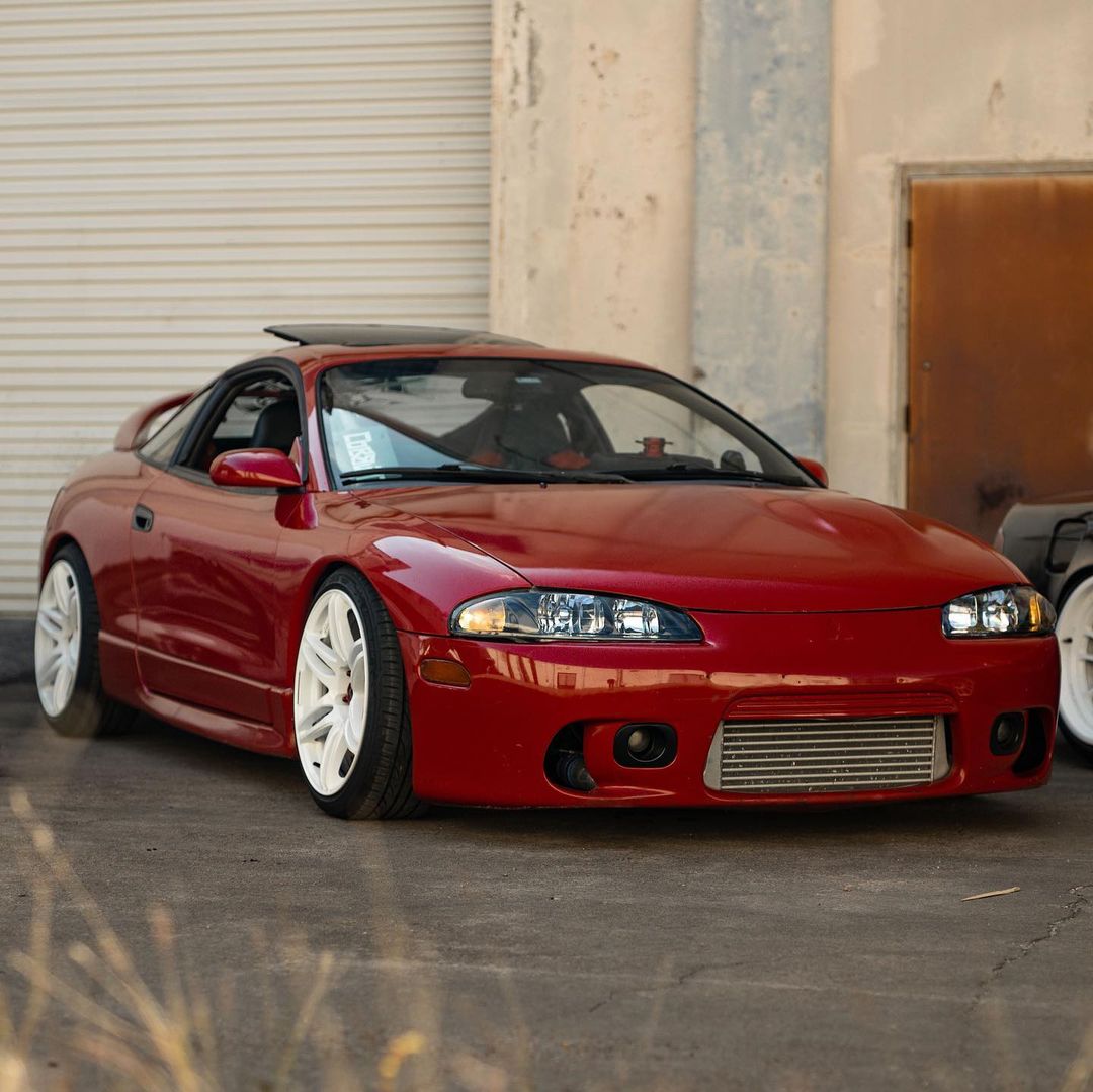 CosmisUsa's tweet photo. So clean it doesn't look like it's from 1995 🤯
Owner @4g63tom
Photographer @6m_rolla
#Cosmis #CosmisRacing #CosmisWheels #CosmisUSA #Mitsubishi #Eclipse #MRII #White https://t.co/ZiR1uyXnJs