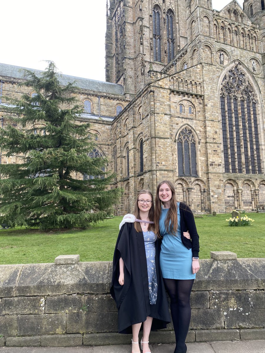 lydiak447's tweet photo. Yesterday I finally graduated from my 2020 degree with the very best people cheering me on 💜🎓 https://t.co/O1hucPBkiY