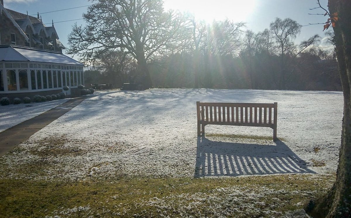 Little sprinkling of spring snow this morning at Muckrach 🌨🌼🌨

#muckrach #spring #snow #visitscotland #visitcairngorms #cairngormsnationalpark