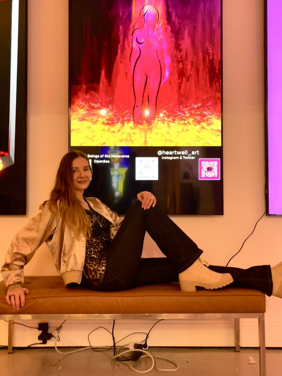 It was awesome to present during Day 2 and to share my stories &amp; art 🖼 Thank you! <a href="/HausofMeta/">Haus Of Meta</a> @g_rav_itate and everyone who joined us in Hollywood, CA