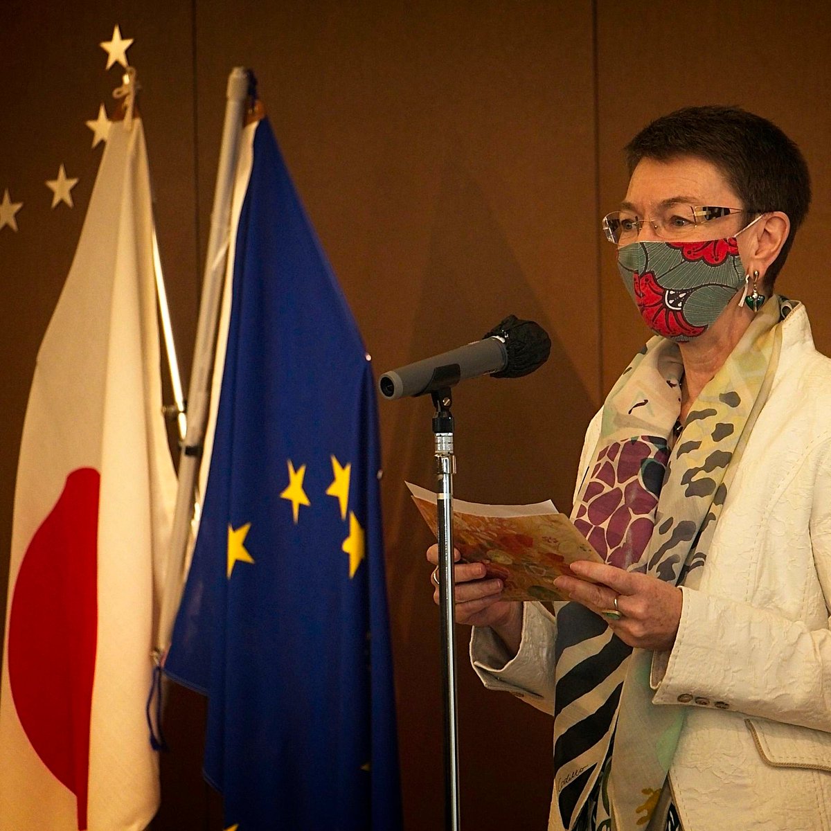 EUAmbJPN's tweet photo. Appreciated the chance to bid farewell to friends &amp; colleagues as I leave to become 🇩🇪Ambassador to China. My time in Japan was precious, and I take with me very fond memories of its culture &amp; people, as well as a conviction that 🇪🇺🇯🇵 relations can only become stronger. Arigato! https://t.co/c1RMzw2dG0