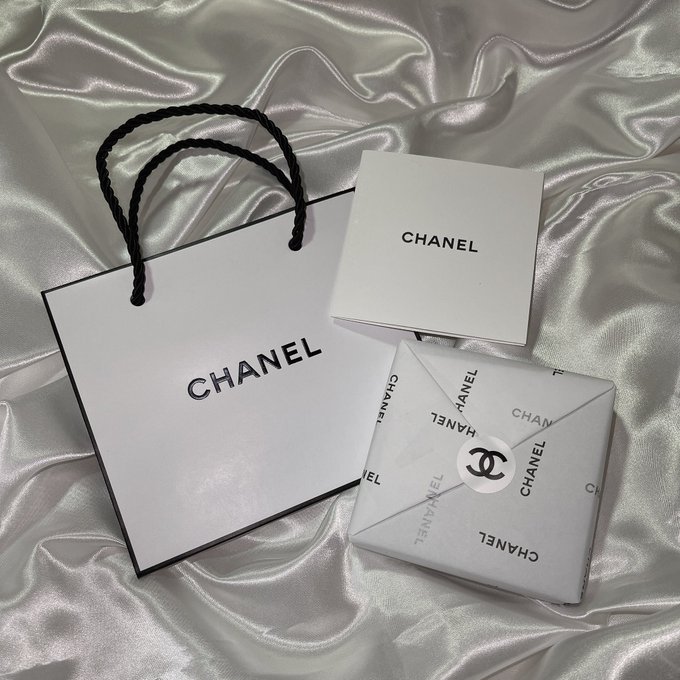 Chanel 高画質 のtwitterイラスト検索結果 古い順