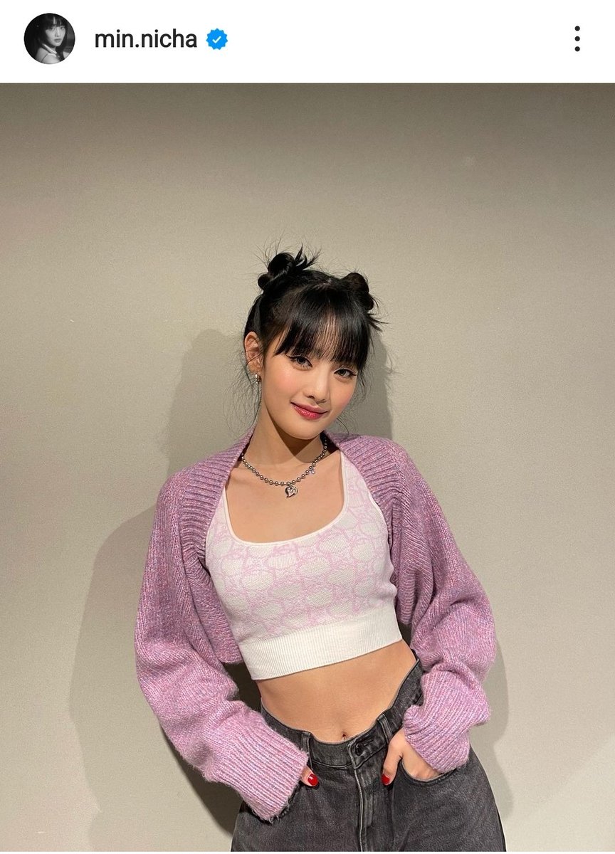 sukoyakasarasu's tweet photo. レイちゃんとミンニちゃんは同属性のお顔立ち(舞台メイクはクールな印象でメイクが薄いと赤ちゃん)として、
ツイン団子かわいすぎるだろ。
いや、私が好きすぎる。
#REDVELVET
#joy
#IVE
#rei
#GIDLE
#MINNIE
#doublebun https://t.co/BUDdhXKwqT