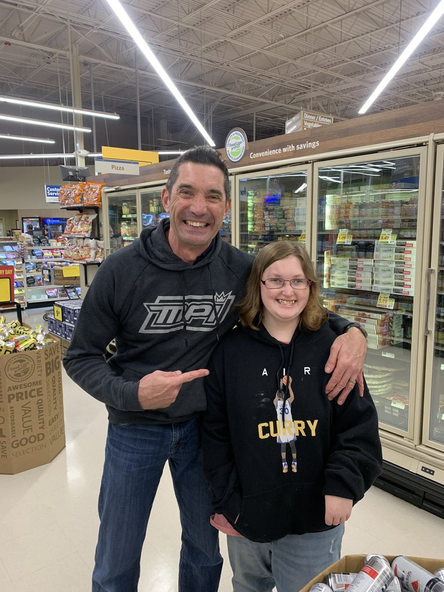 maxpapis's tweet image. So proud of Bailey This young girl had a stroke while in school with my son … she fought hard to regain her life and here she is smiling and going forward with energy  you are my inspiration Bailey and an example for many on how to fight ❤️