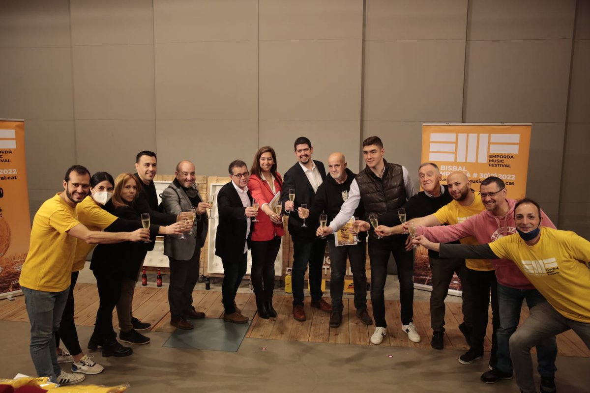 DiputacioGirona's tweet photo. El vicepresident de la #DdGI Pau Presas participa en la presentació del nou festival de música de #laBisbaldEmpordà: 🎶🎷🎸Empordà Music Festival.
🗓️30 de juliol 
📍Aparcament Camp de Futbol Vell
✅100 hores de 🎵 i 7 artistes convidats
👉https://t.co/L5obubmu3T
#EMF https://t.co/oPLLilVmOS