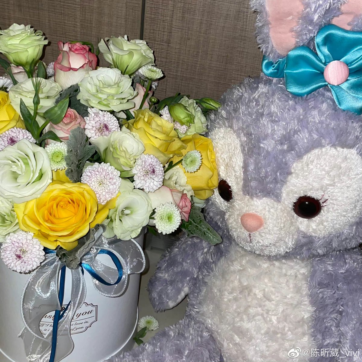 220330 천신웨이 웨이보 

姐妹们拍起来🐰💐 #闪亮的日子# 
📷 ：@刘钰涵tian ​​​

#陈昕葳 #천신웨이 #ChenXinwei #シンウェイ