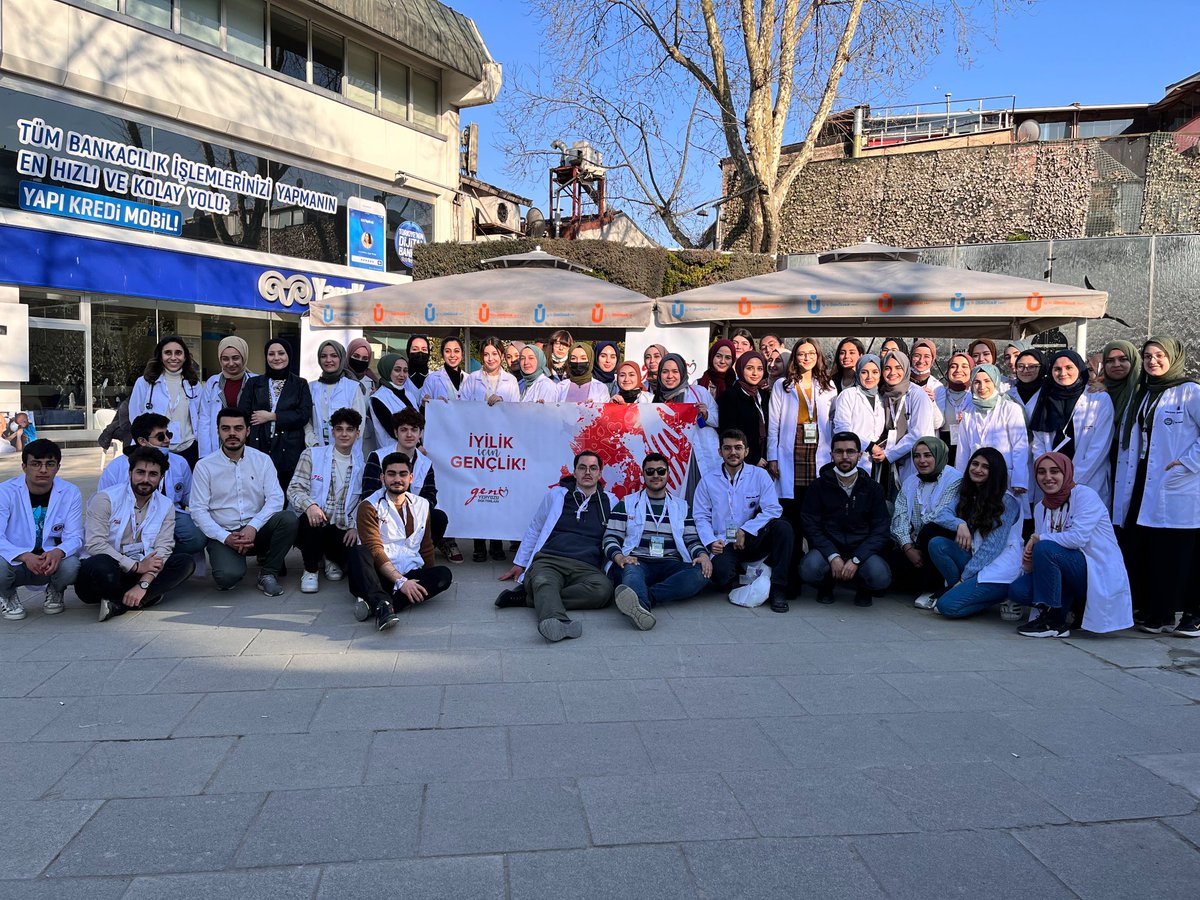MarmaraGencyyd's tweet photo. "İyilik İçin Sağlık" dedik ve Genç Yeryüzü Doktorları olarak "Sağlık Sokağı" etkinliğimizi gerçekleştirdik! 🩺

Etkinliğimize katılan ve emek veren herkese teşekkürler. Sonraki etkinliklerde görüşmek üzere 🤗 https://t.co/RaqRzNHULX