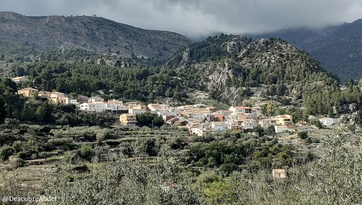 DescubreAbdet's tweet photo. Després de tanta pluja, poc a poc ixirà el sol, suposem 😅 (foto de @MiguelIvorra) https://t.co/3N9MPzrL51