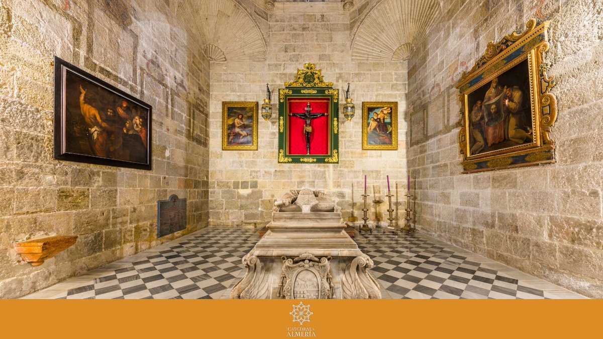 Una de las imágenes más veneradas de la capital almeriense y de la provincia es el Santo Cristo de la Escucha.
La imagen del cristo se encuentra presidiendo la Capilla de la Escucha de la #Catedral de #Almería.

catedralalmeria.com