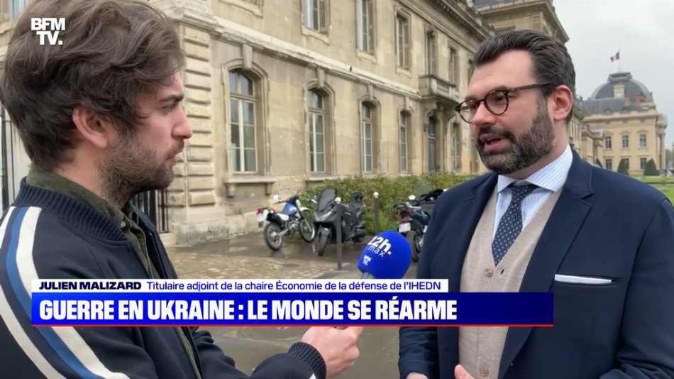ECODEF_IHEDN's tweet photo. 🎙️ Retrouvez sur @BFMTV @22hMax l'#interview de @JMalizard, Titulaire adjoint de la Chaire, dans l'enquête de @NelsonGetten sur la course à l'armement générée par le conflit en #Ukraine
▶ https://t.co/U6nTFKQPOa
#ecodef #defense #industrie #armement #BITD #ukraine #enquete https://t.co/moJmOUXfih
