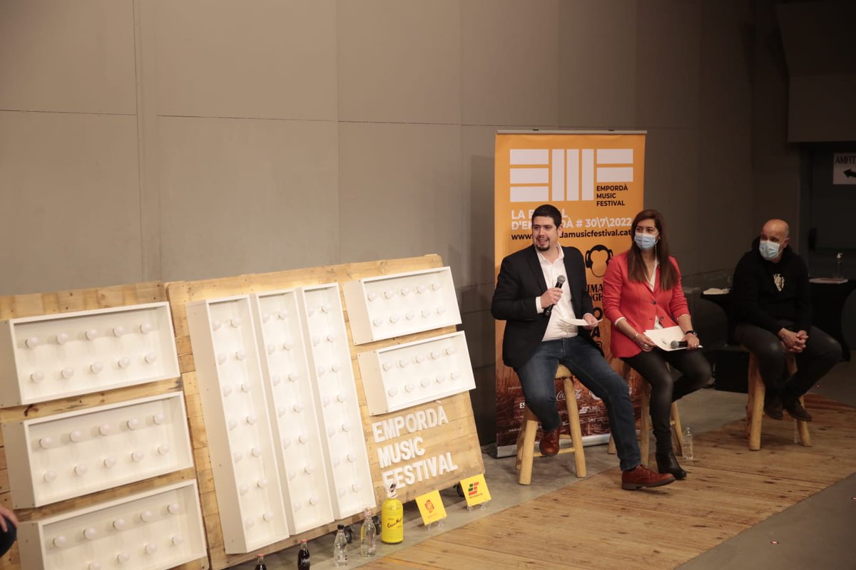 DiputacioGirona's tweet photo. El vicepresident de la #DdGI Pau Presas participa en la presentació del nou festival de música de #laBisbaldEmpordà: 🎶🎷🎸Empordà Music Festival.
🗓️30 de juliol 
📍Aparcament Camp de Futbol Vell
✅100 hores de 🎵 i 7 artistes convidats
👉https://t.co/L5obubmu3T
#EMF https://t.co/oPLLilVmOS