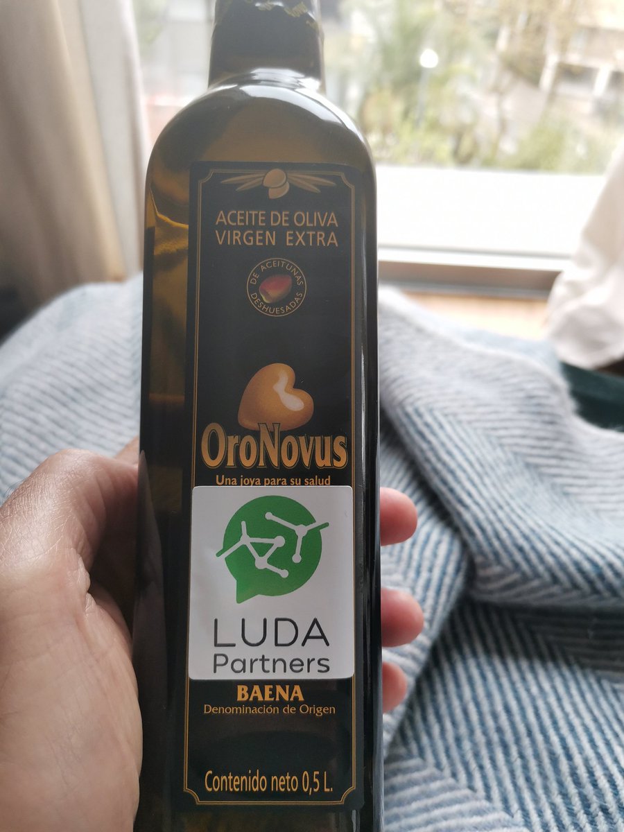 maqrollmates's tweet photo. Gracias @LudaPartners Daniel, Luís, @malvescardoso @AlexLorenzoD por el buen rato que hemos pasado hablando de retos, networking,de la vida y de Andalucia.
Un equipazo de grandes personas, profesionales, cohesionados,y con gran visión. 
Proud hands on investor
Go Luda &amp; Oro Novus https://t.co/NEJ08PeGOF
