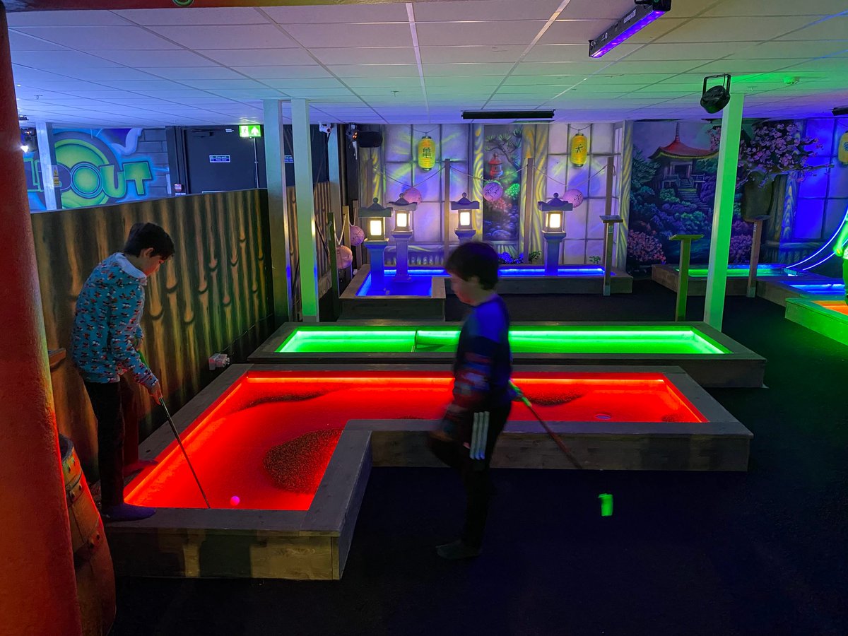 1stbeckenham's tweet photo. For our last meeting of the term, Cubs and Scouts went to Flip Out Croydon. Everyone had a great time - could try laser quest, bumper cars, synthetic ice rink, ninja tag, inflatable obstacle course, mini golf. https://t.co/BTY5Z5ypYn