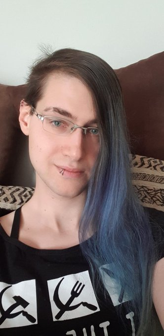 HRT week 10  I'm not *sure* but I think subtle changes have already manifested :x https://t.co/An2Rc