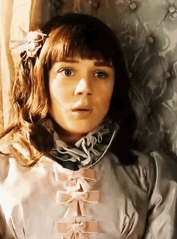 #bridgerton2 #bridgertonseason2 I’m completely convinced they did this casting based off of the extensive IMDB and google search I did to find out if Claudia Jessie and Rupert Evans were related during season 1. I’m talking HOURS of searching. But like… are they??