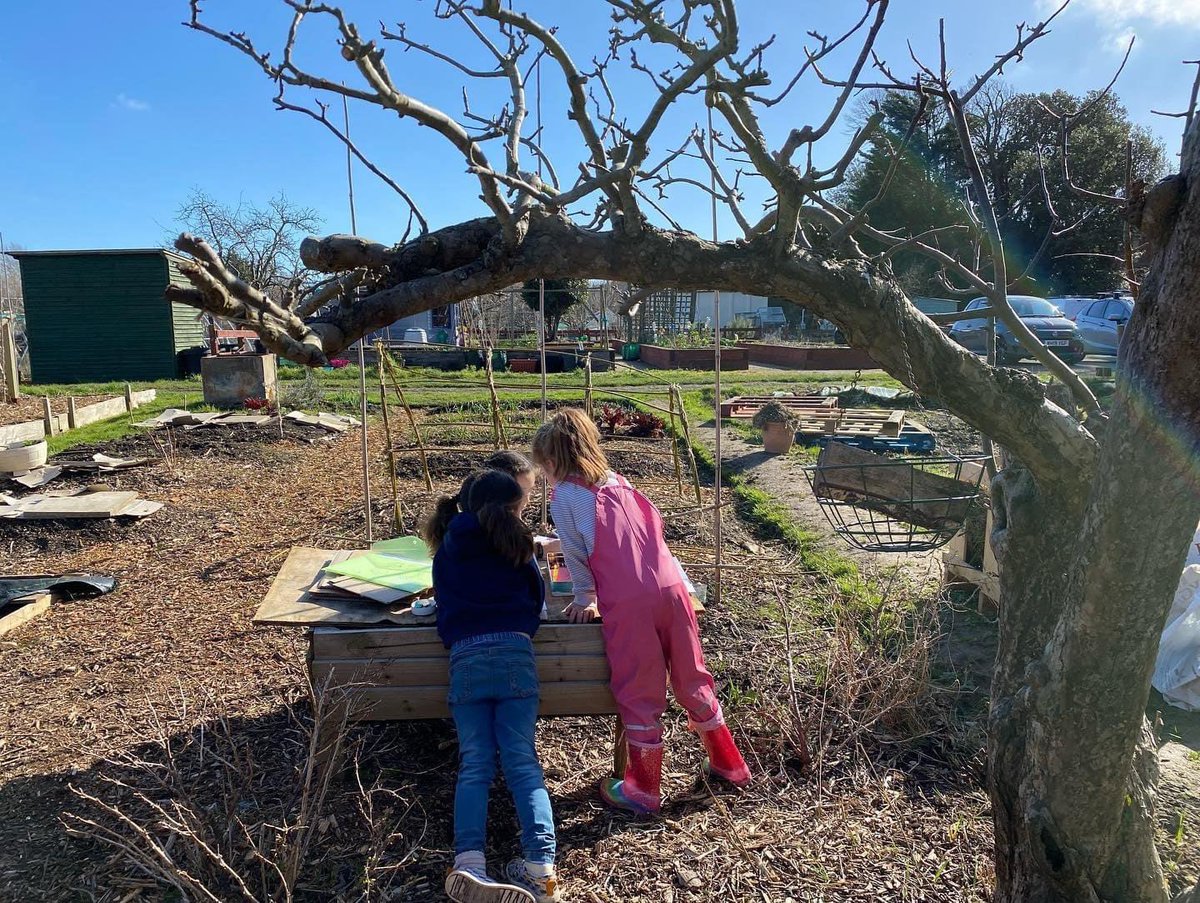 GrowEastbourne's tweet photo. We are putting on two eggciting Easter sessions with a craft activity and egg hunt on Thursday 7th &amp; 14th April 11:00 to 12:30. £4 to cover materials and chocolate eggs. Please register your interest here https://t.co/3X5A2SkgTL and select 'Easter break session' https://t.co/TiV9AhHMr1