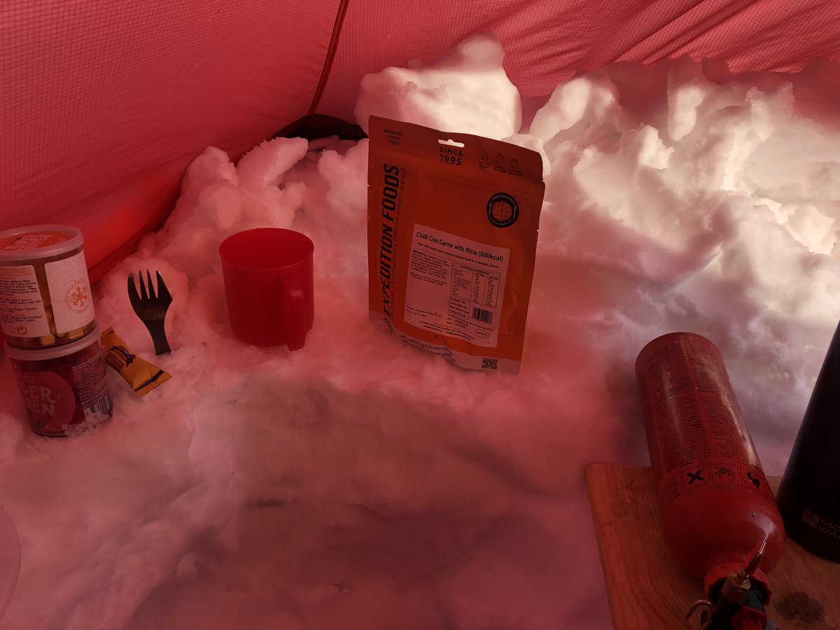 ExpeditionFoods's tweet photo. Charles and friends complete a crossing of the Hardangervidda mountain plateau in Norway – where Amundsen trained for the South Pole and where the Telemark Heroes undertook their daring deeds in WW2.
#hardangervidda #arctic #arcticexpedition #norway #pulk #southpole https://t.co/JSMxuqv7sk