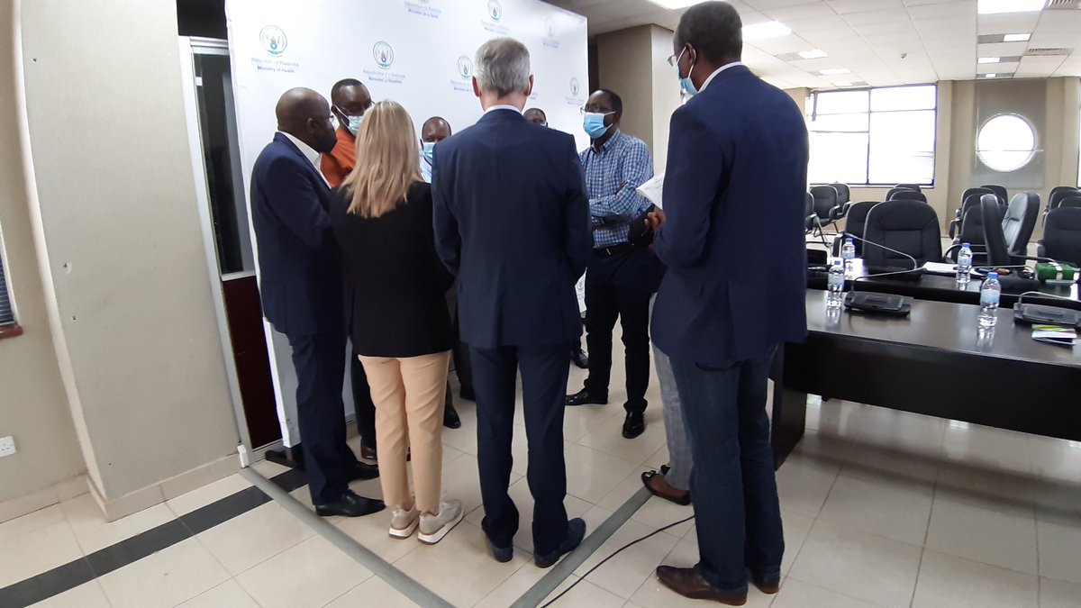 Poursuite des discussions en off entre le ministre rwandais de la Santé et nos entreprises ! 
<a href="/PDELCOMMINETTE/">PascaleDELCOMMINETTE</a> <a href="/KempeneersM/">Michel KEMPENEERS</a> @AwexWbi