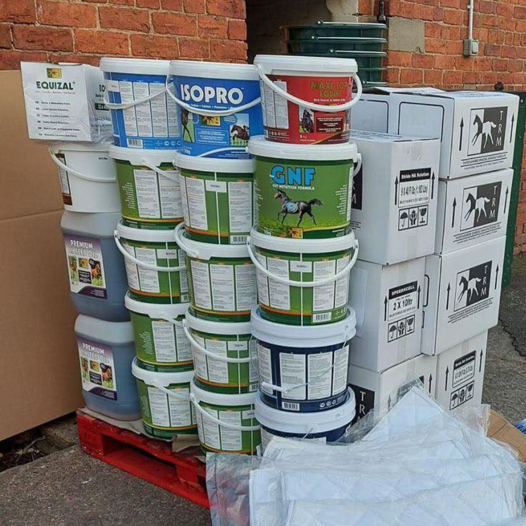FarmStable's tweet photo. ”Thank you TRM Equine Nutrition for making sure all horses feel their best this season!”  - @Oliver Townend (Official) 
We are so proud to be associated with the FEI Eventing World No.1 Oliver Townend who represents TRM® 🤩

#FarmStable_UK #farmstableuk #TRM_Nutrition https://t.co/yUJPfpLlum