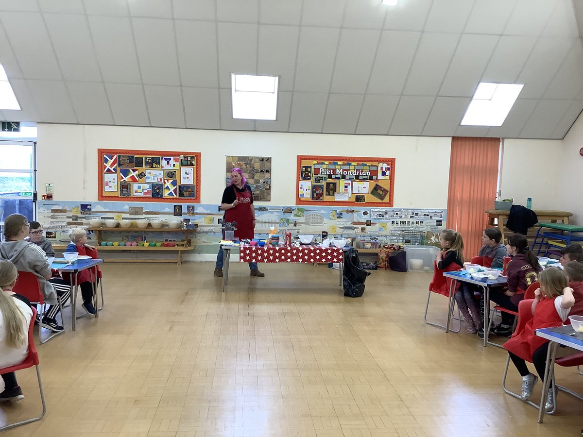SchoolReedness's tweet photo. A special treat for the children today as @SarahPCookStars is back to make Easter Cheesecake!!!! #cooking https://t.co/h6GfqlwbAM
