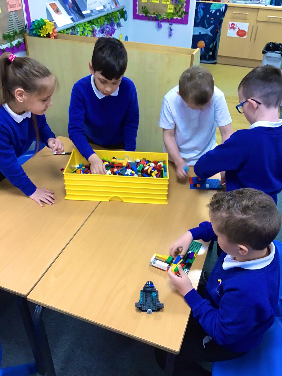 EPA_Y1_Y2's tweet photo. Wet & rainy days mean we get a wet play break time in #EPAOctopus class! Which activity would you choose? @DeltaEstcourt https://t.co/pWdnx6aLXU