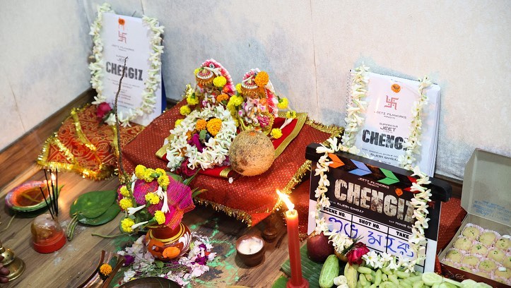 JFCUluberia's tweet photo. Next Up.. meet the ‘Chengiz’ gang 🤘… #RajeshGanguly @jeet30  @susmita_cjee @shatafclicks @jeetzfilmworks @grassrootent @gopalmadnani @amitjumrani https://t.co/9M0oZrmr4e