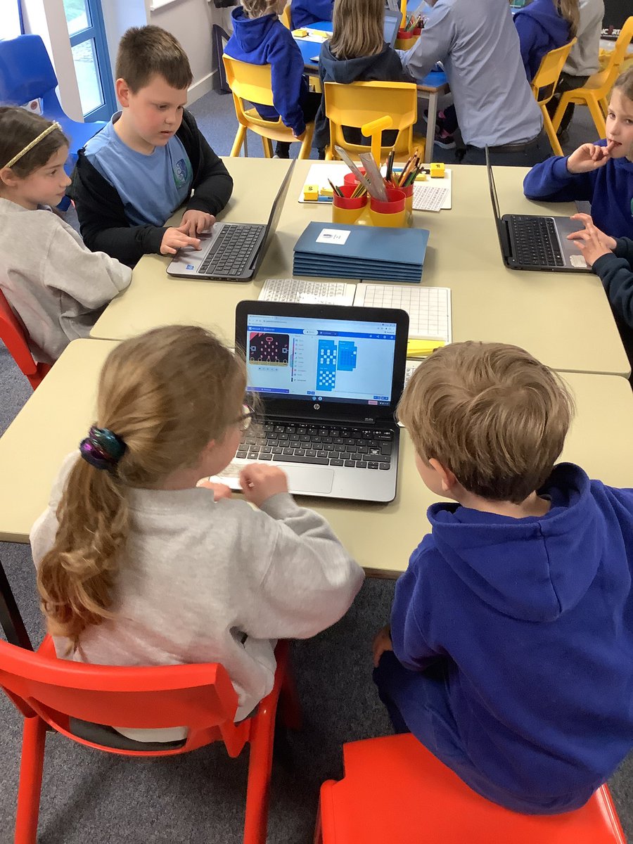 StAgnesY2's tweet image. A great lesson! Computing with Gem Education #stagnescomputing #gemeducation