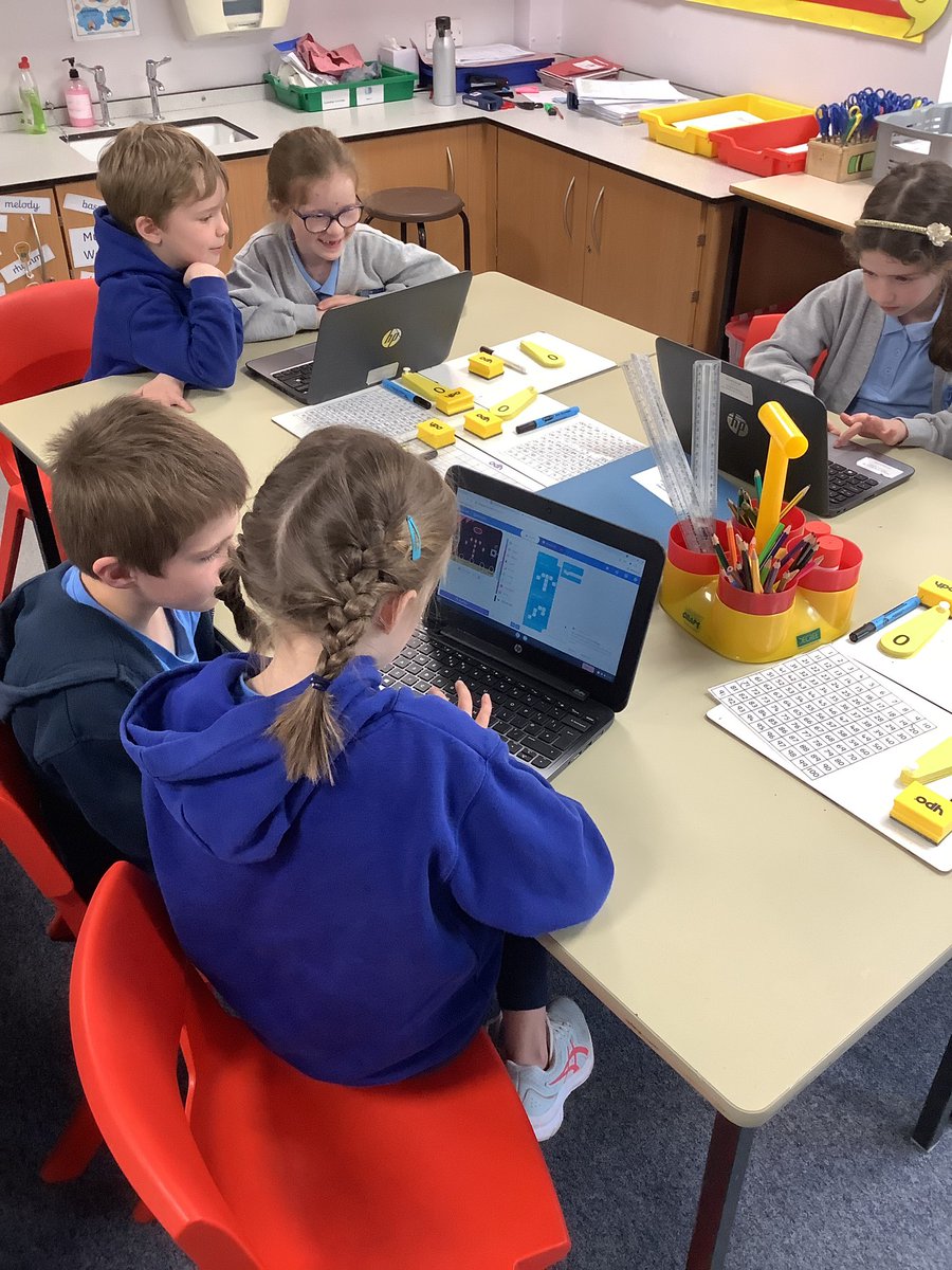 StAgnesY2's tweet image. A great lesson! Computing with Gem Education #stagnescomputing #gemeducation